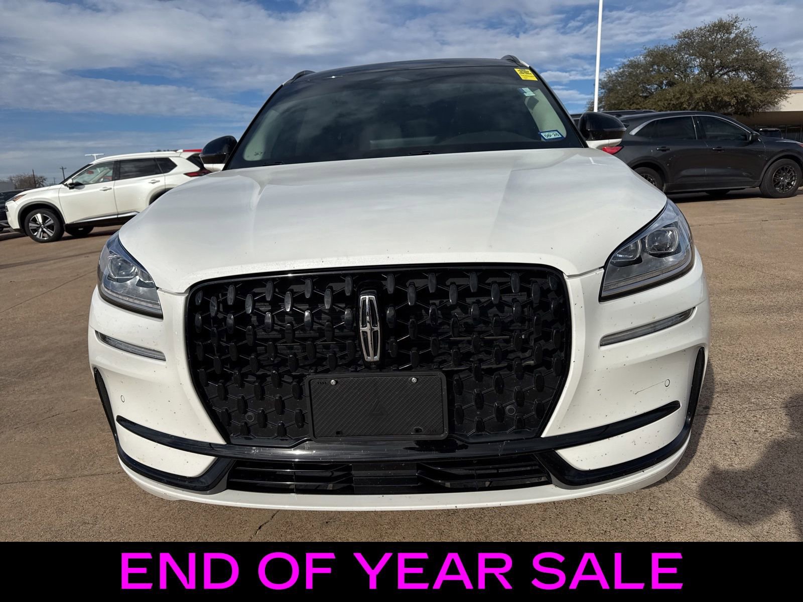 Used 2023 Lincoln Corsair Reserve w/ Equipment Group 201A image 2