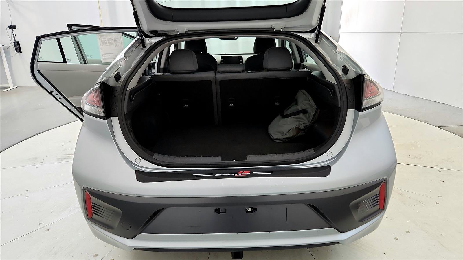 Used 2020 Hyundai Ioniq SEL image 20