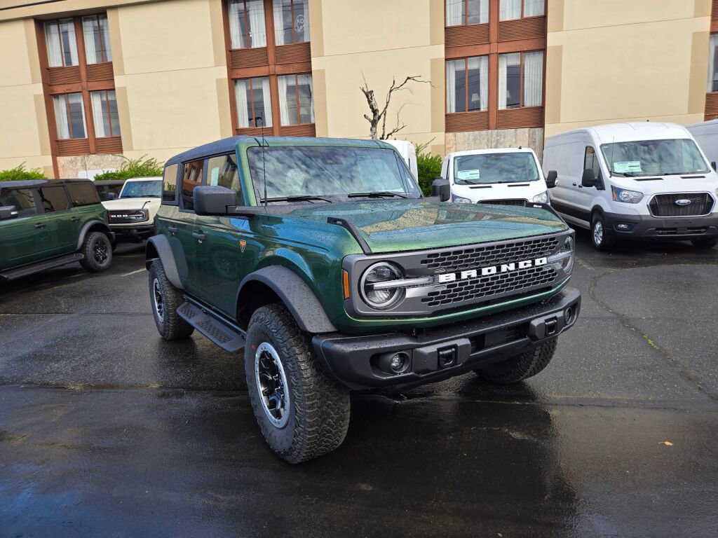 New 2025 Ford Bronco Badlands w/ Sasquatch Package image 3