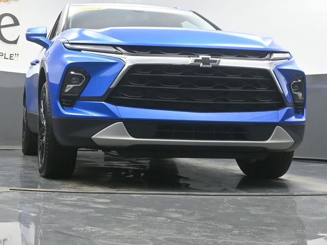 Used 2024 Chevrolet Blazer LT image 3