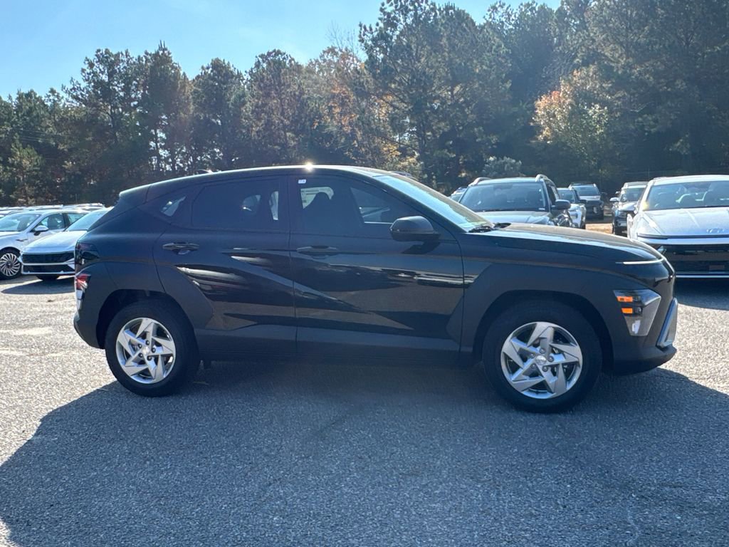 New 2026 Hyundai Kona SE image 6