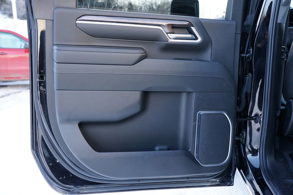 Used 2025 Chevrolet Silverado 3500 LTZ w/ LTZ Plus Package image 21