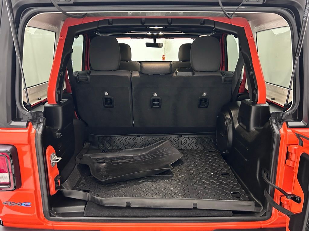 Certified 2023 Jeep Wrangler Unlimited w/ Cold Weather Group image 9