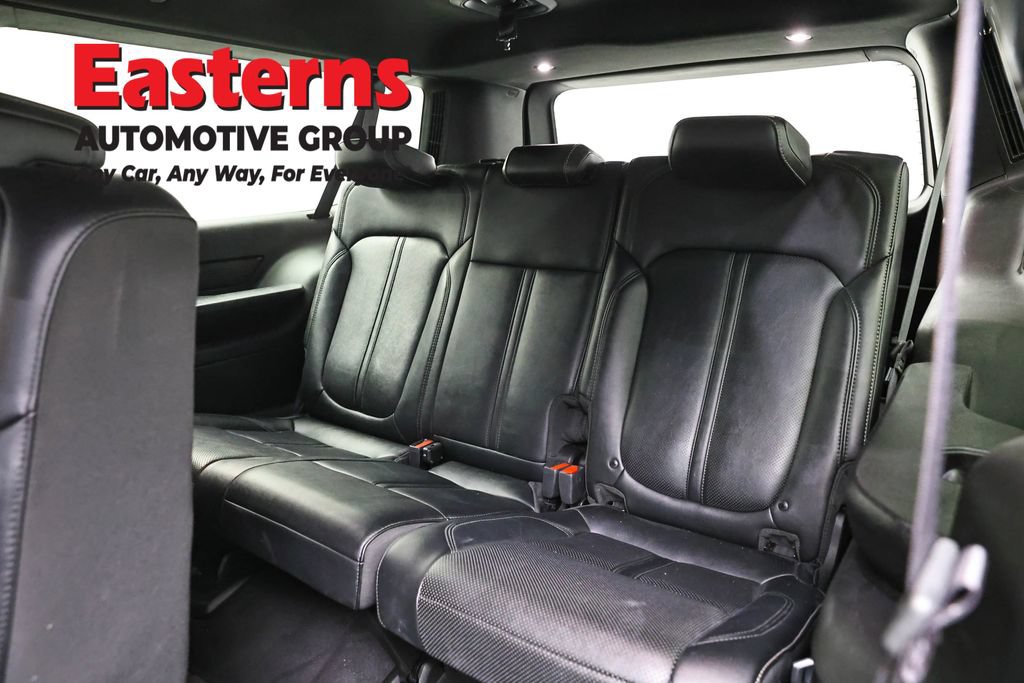 Used 2024 Jeep Wagoneer L Series II RWD image 29