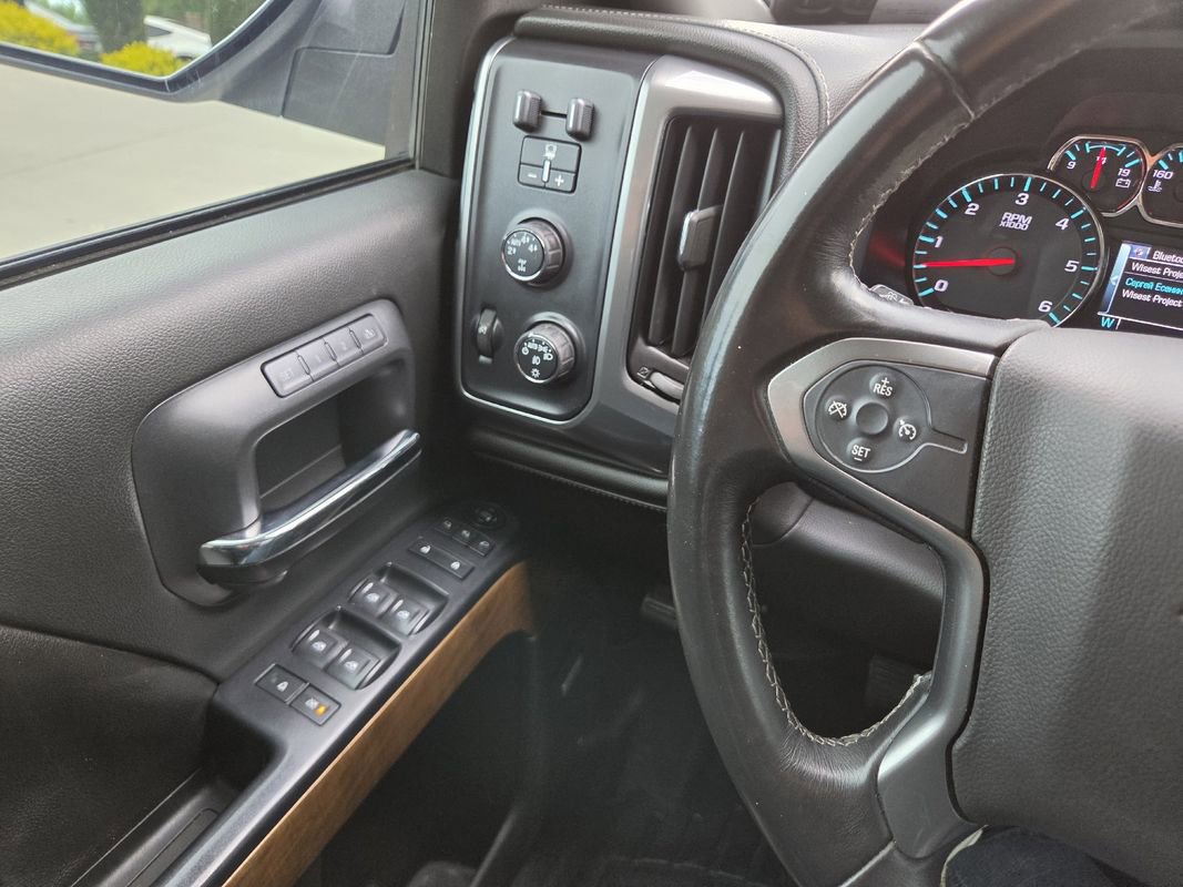 Used 2015 Chevrolet Silverado 1500 LTZ AWD/4WD image 21