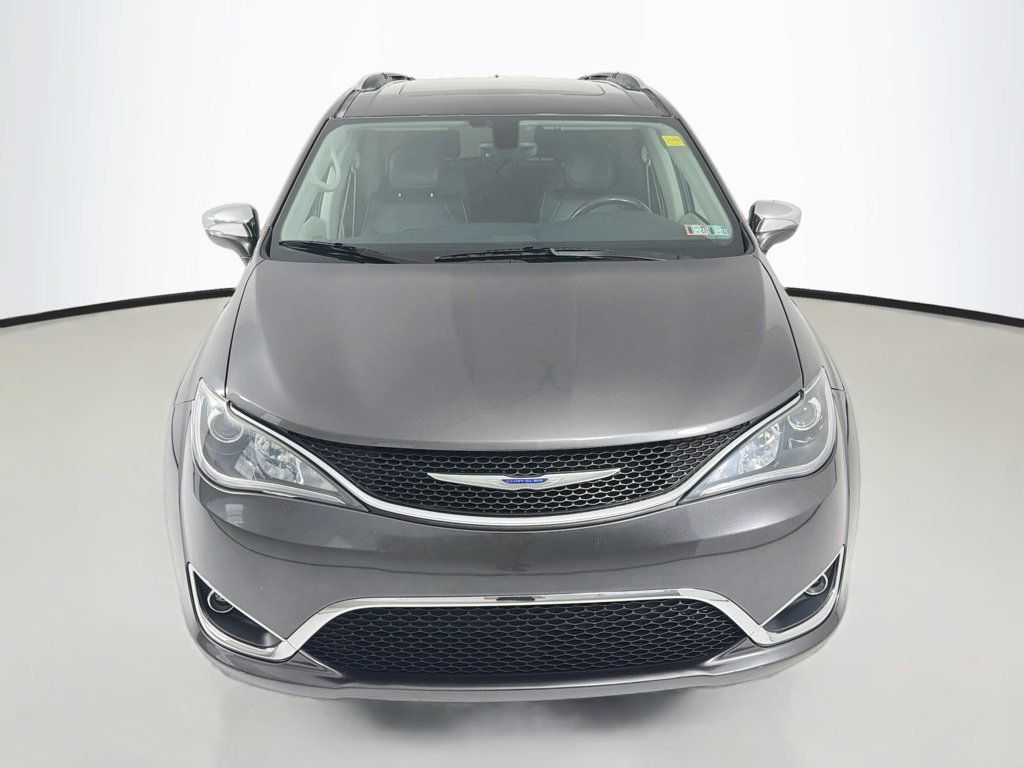 Used 2019 Chrysler Pacifica Limited FWD image 2