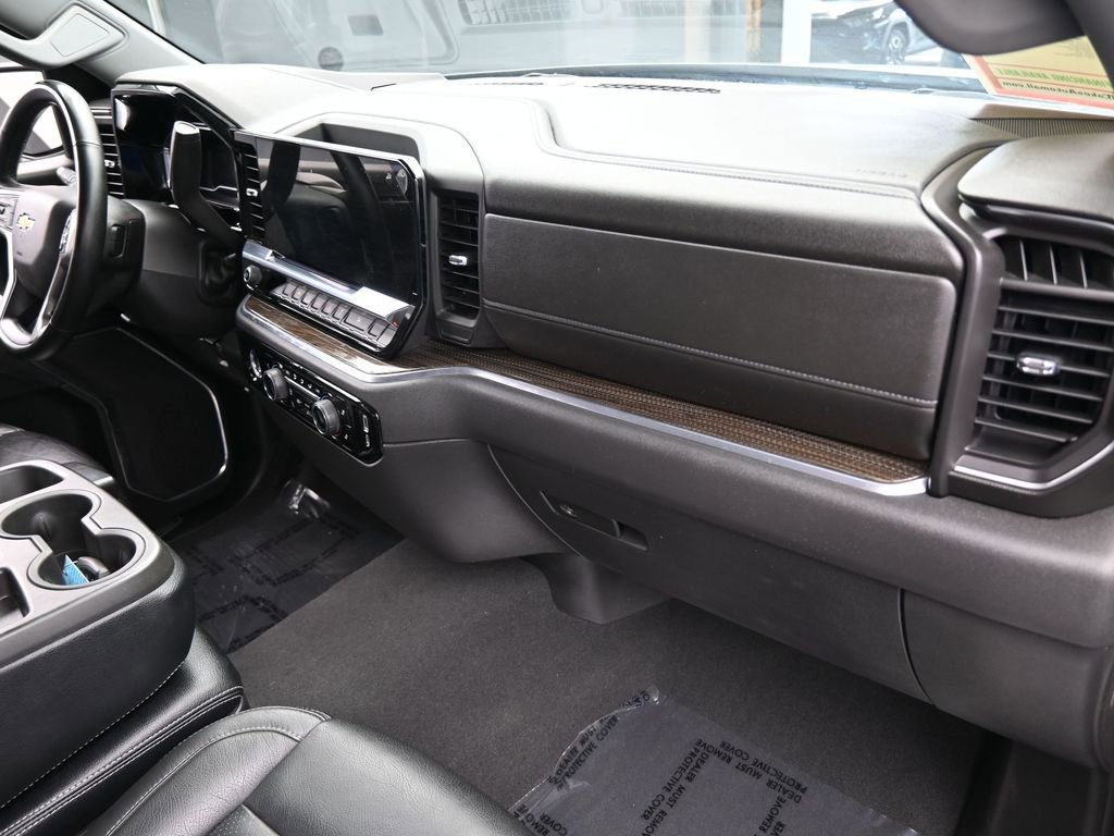 Used 2023 Chevrolet Silverado 1500 LT image 41