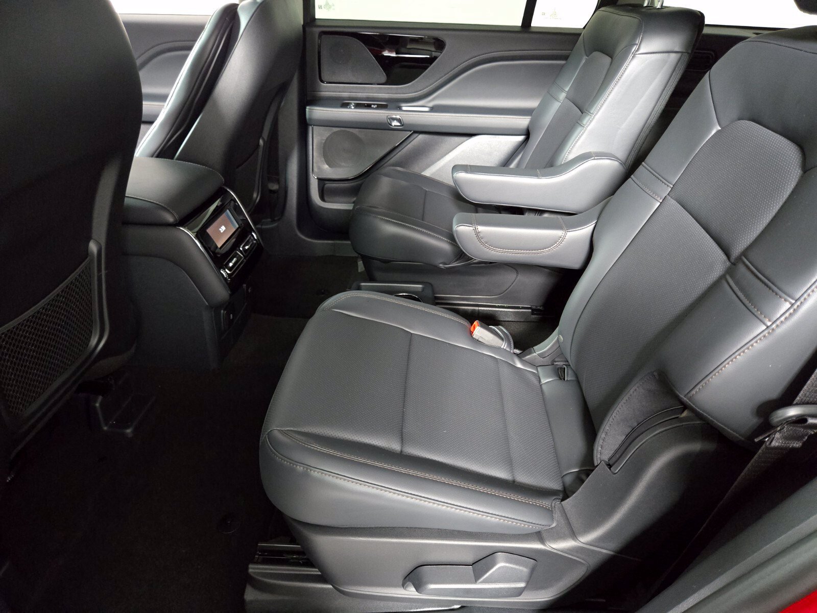 New 2026 Lincoln Aviator 2WD image 14