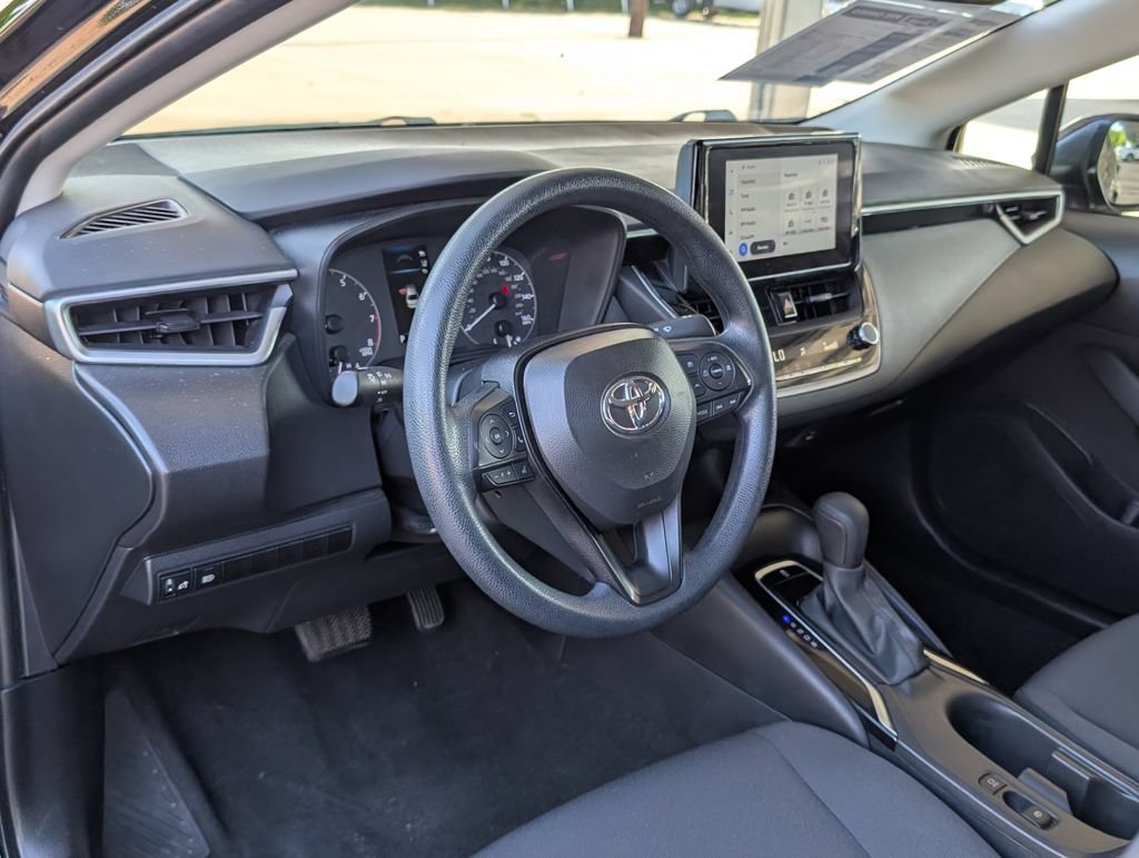 Used 2024 Toyota Corolla LE FWD image 4