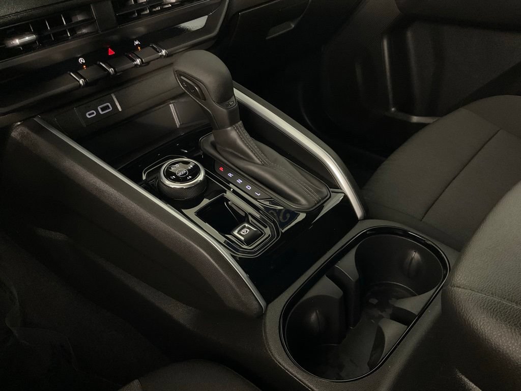 Used 2023 Chevrolet Colorado Trail Boss AWD/4WD image 18