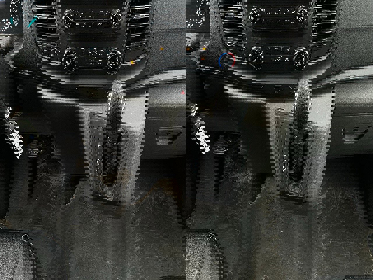 Used 2022 Ford Transit 350 DRW image 13