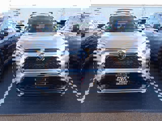 Used 2024 Toyota RAV4 SE w/ Weather & Moonroof Package image 2