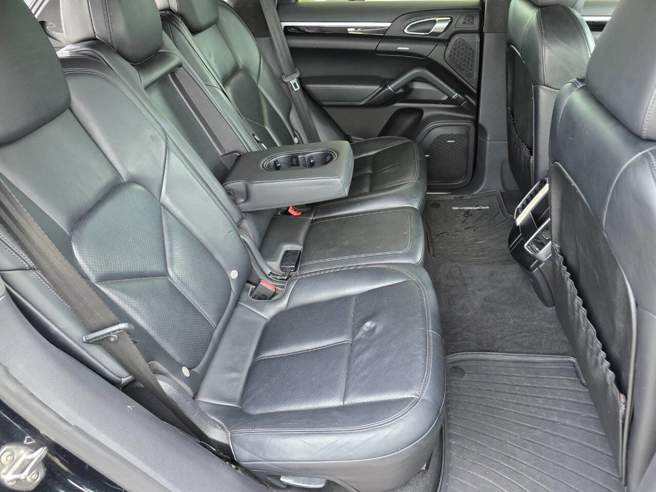 Used 2014 Porsche Cayenne GTS AWD/4WD image 26