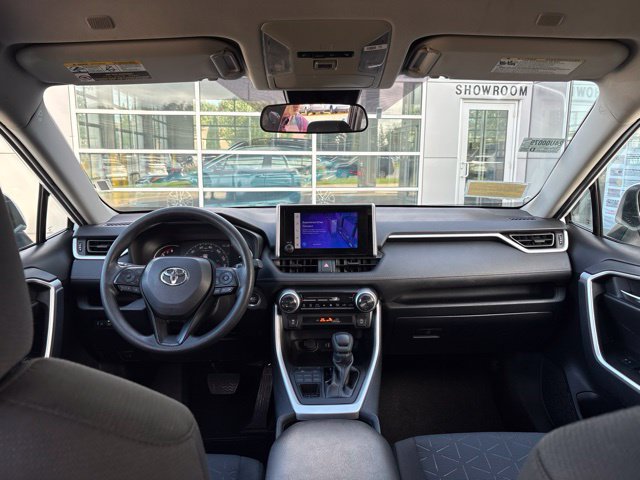 Used 2025 Toyota RAV4 XLE AWD/4WD image 28