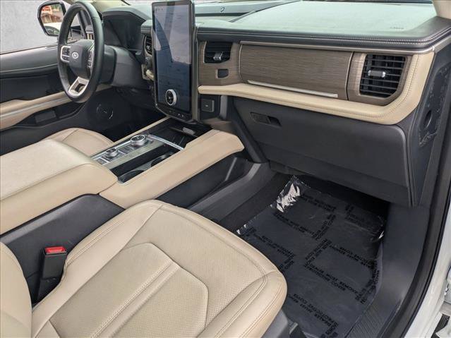Used 2024 Ford Expedition Limited AWD/4WD image 21