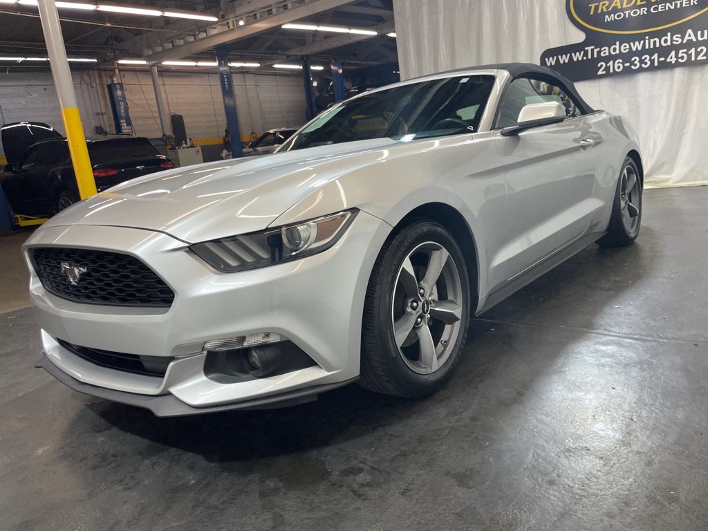 Used 2017 Ford Mustang Convertible w/ Equipment Group 051A RWD image 9