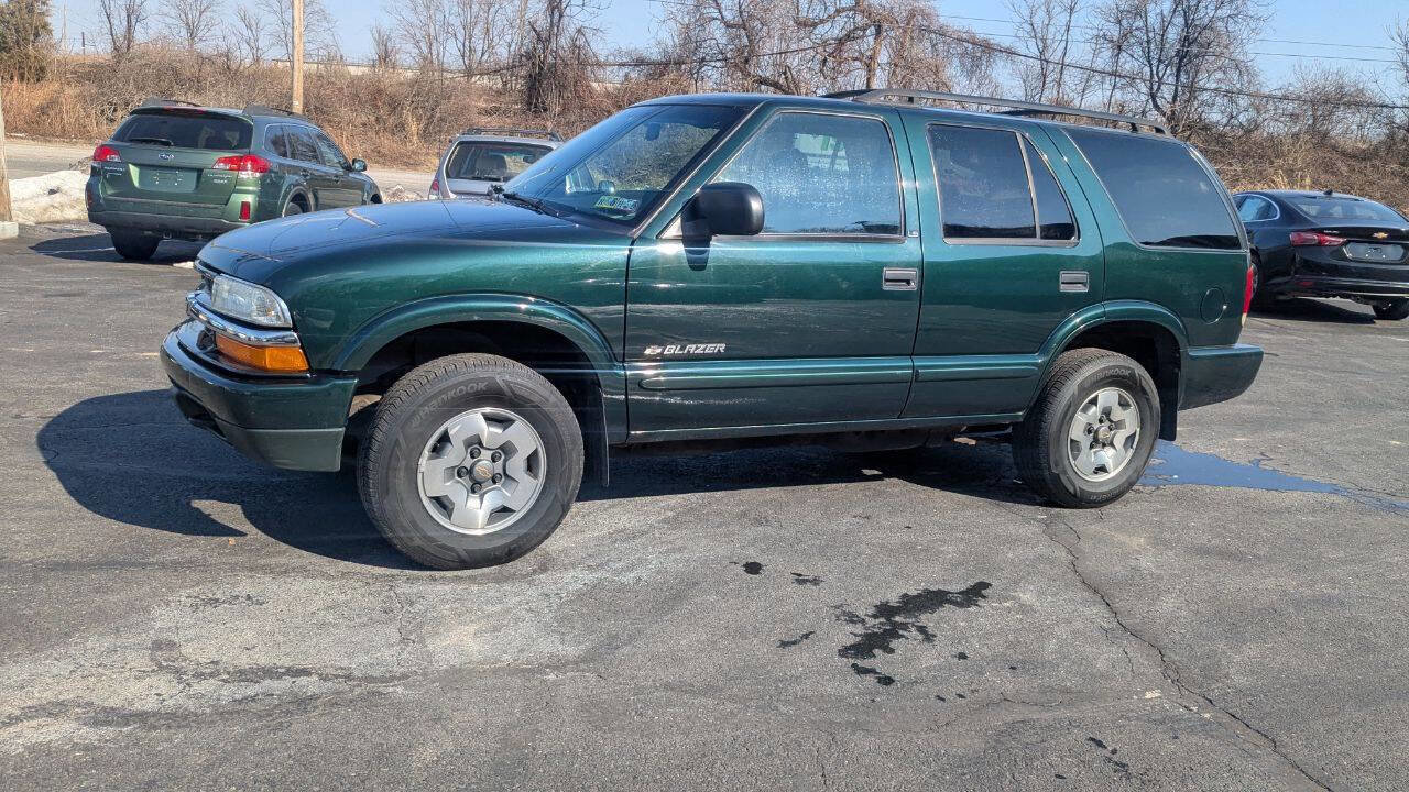 Used 2002 Chevrolet Blazer LS w/ Preferred Equipment Group image 16