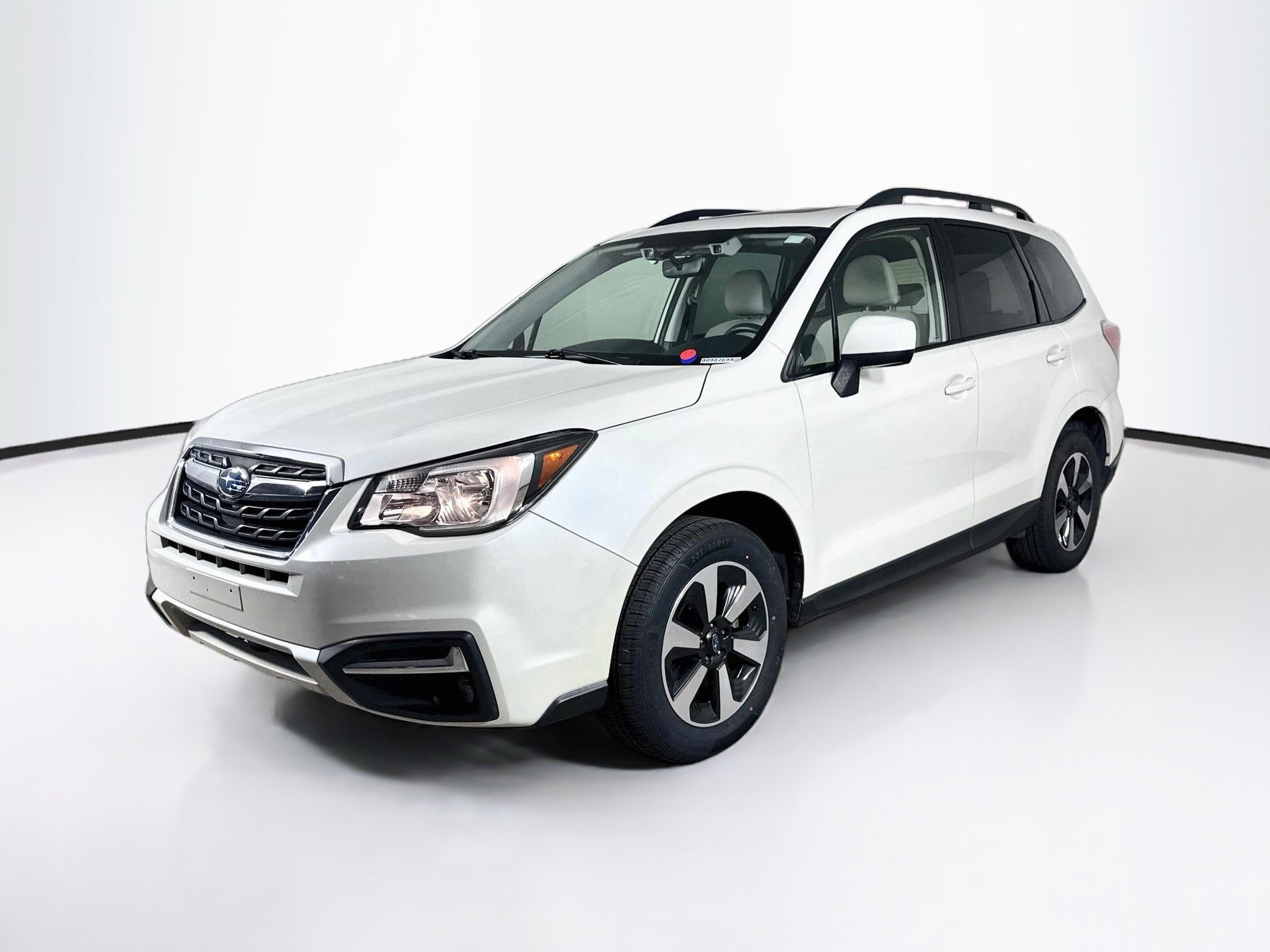 Used 2017 Subaru Forester 2.5i Premium AWD/4WD image 4