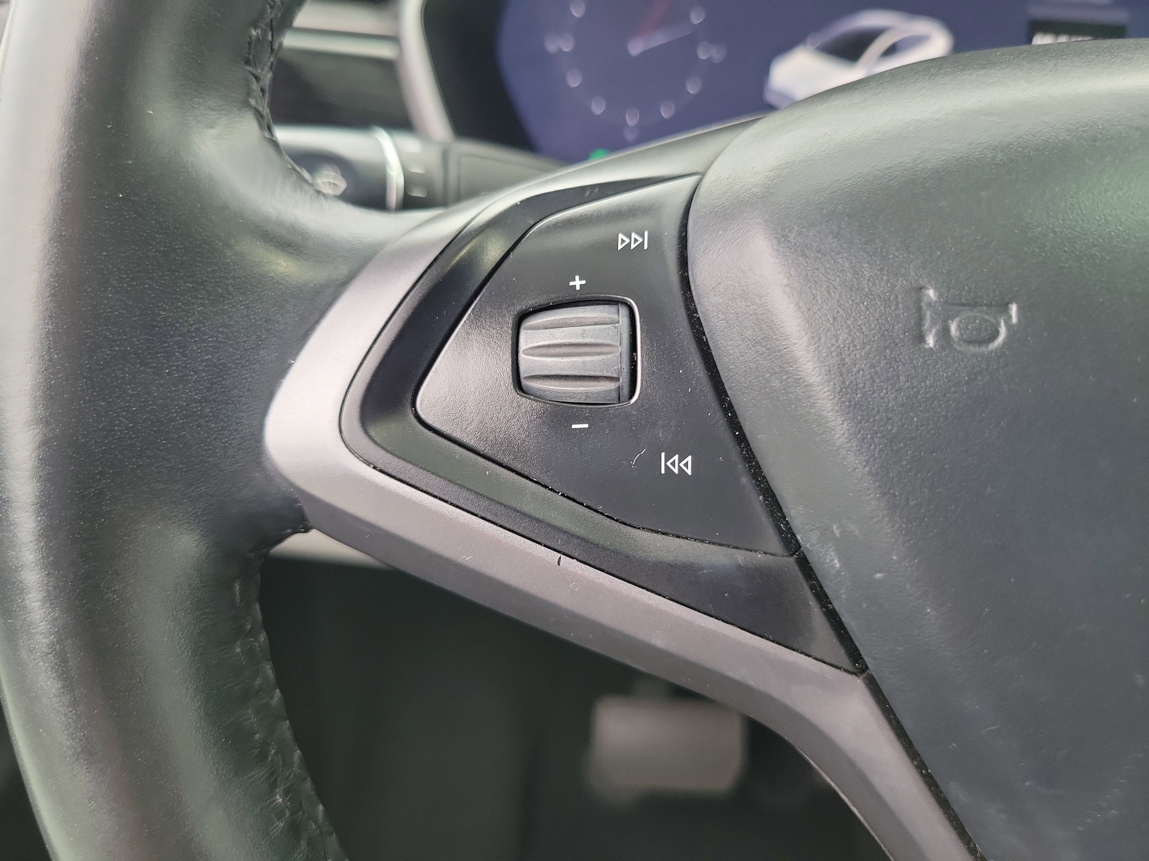 Used 2020 Tesla Model X image 10