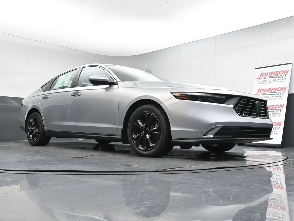 Used 2024 Honda Accord EX image 32