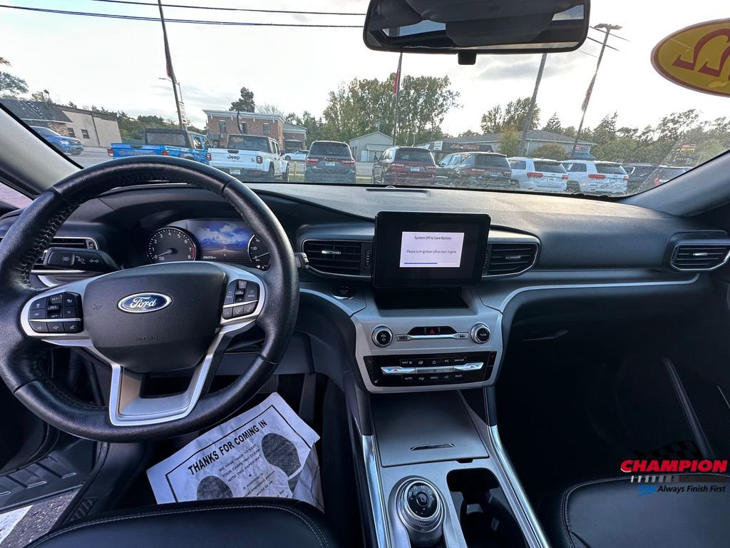 Used 2022 Ford Explorer XLT w/ Equipment Group 202A image 26