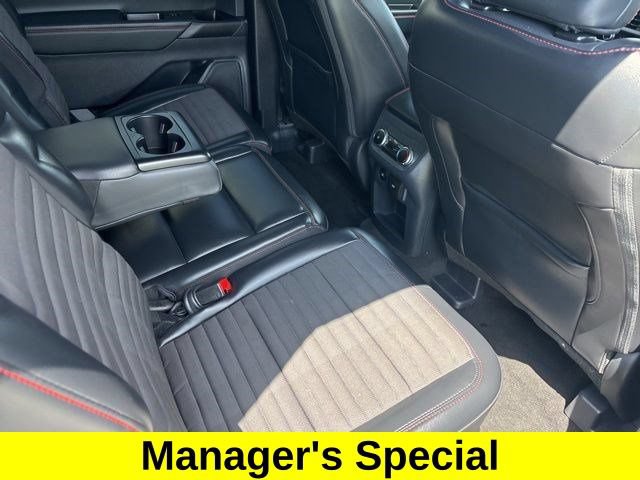 Used 2025 Ford Explorer ST-Line w/ ST-Line Street Pack AWD/4WD image 38