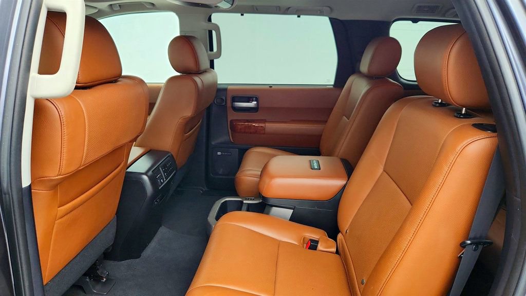 Used 2020 Toyota Sequoia Platinum RWD image 21