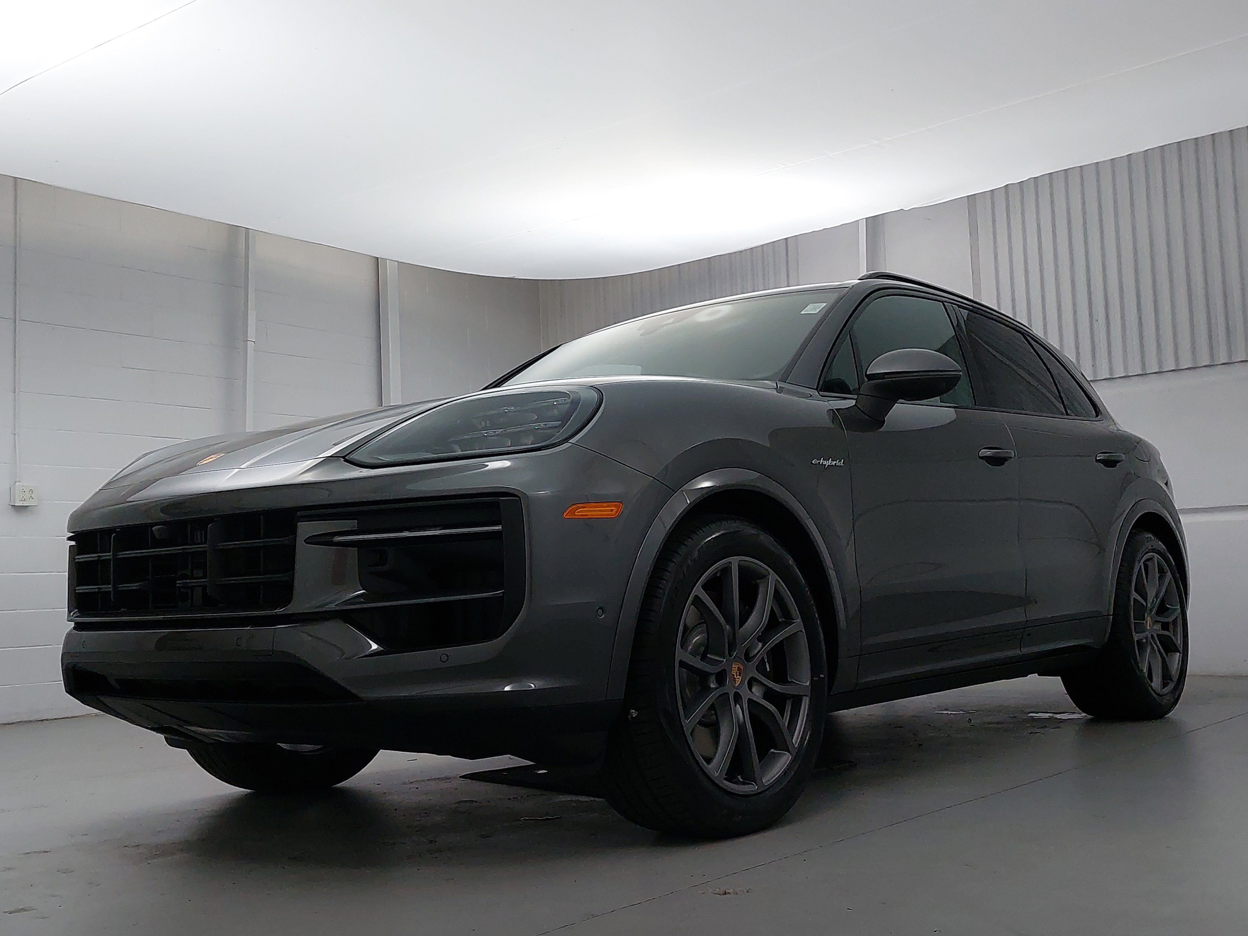 New 2026 Porsche Cayenne E-Hybrid video 1