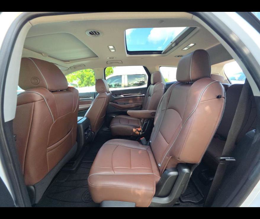 Used 2021 Buick Enclave Avenir w/ Avenir Technology Package AWD/4WD image 7