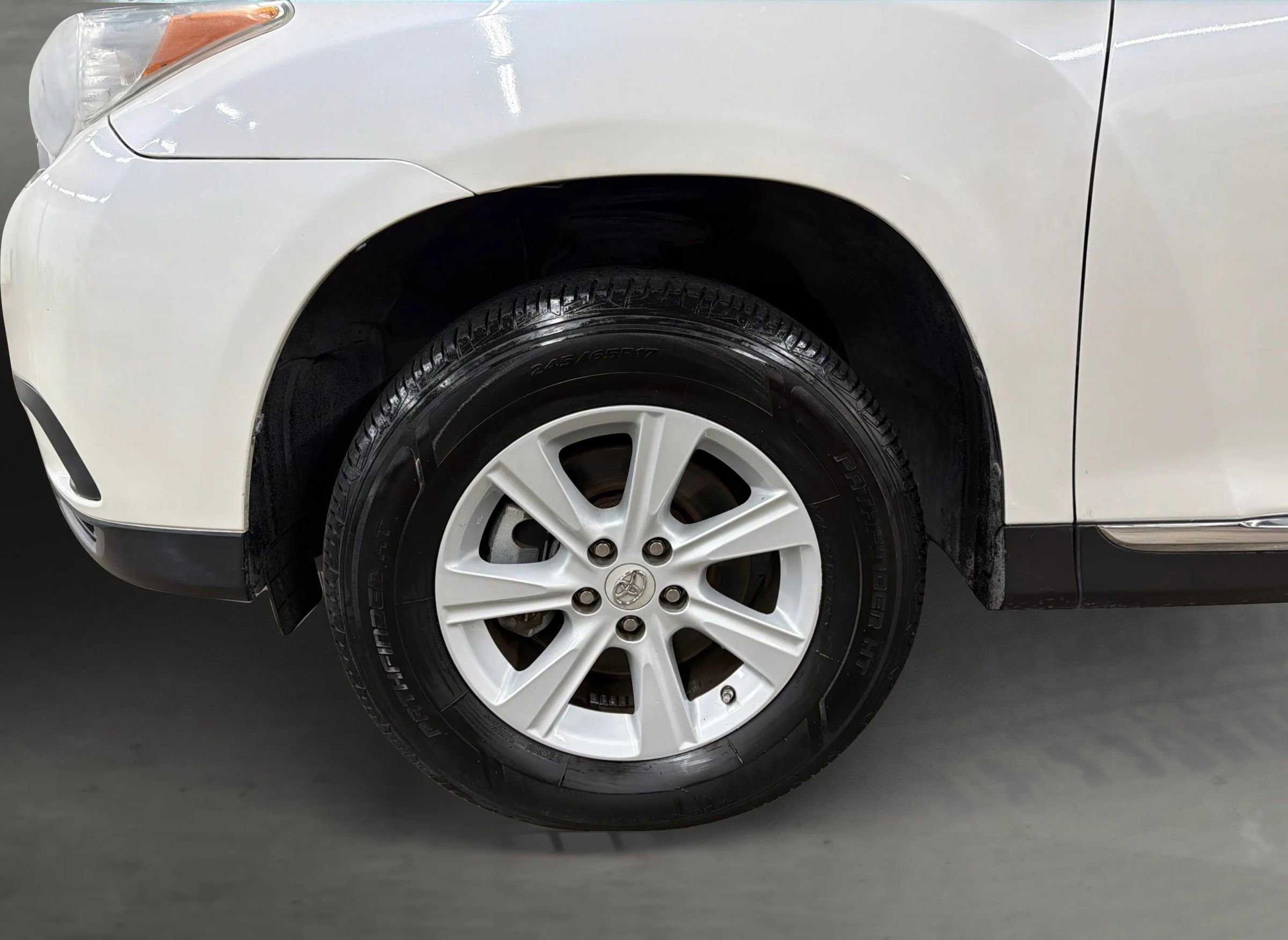 Used 2012 Toyota Highlander FWD image 14