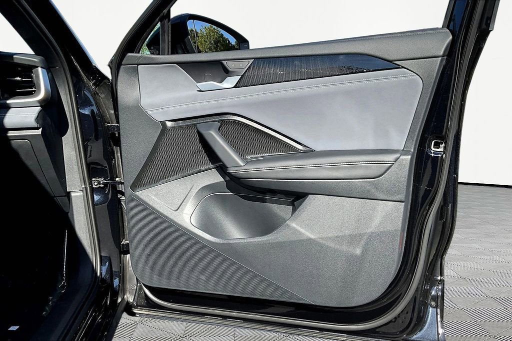 New 2026 Volkswagen Tiguan SE R-Line image 28