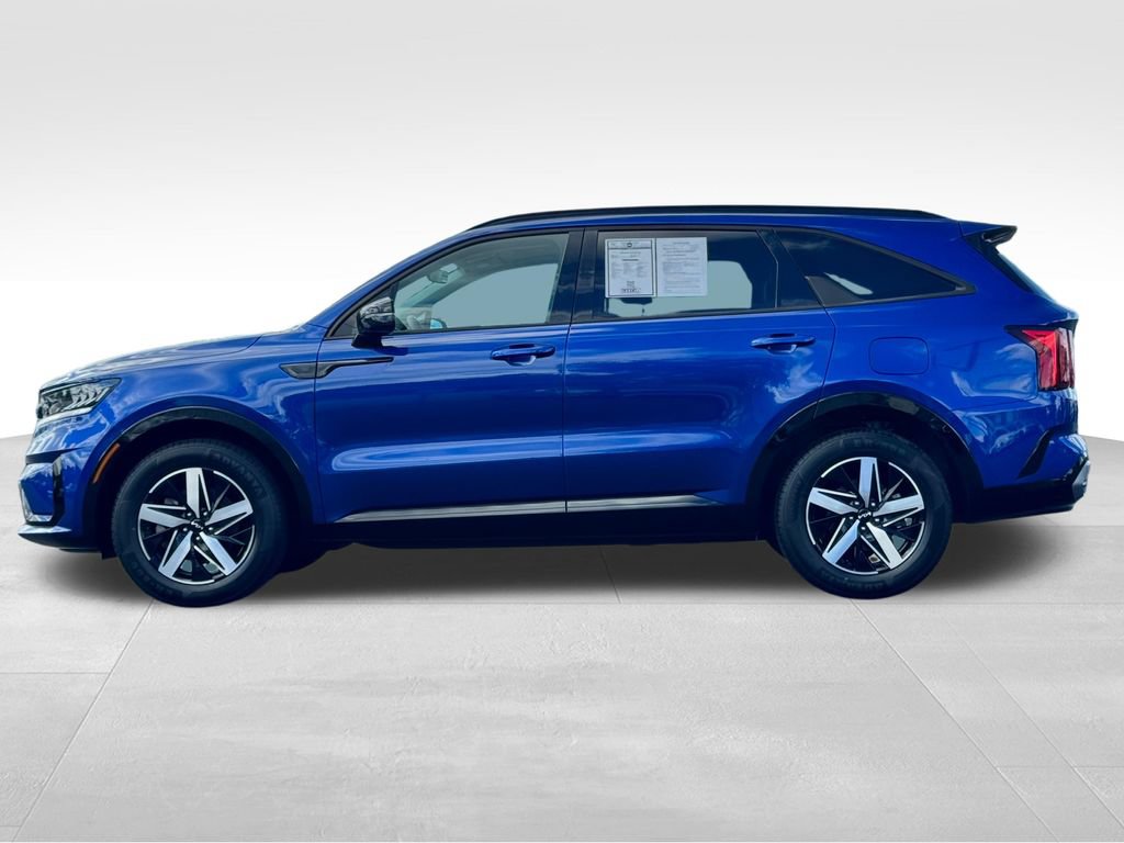 Used 2023 Kia Sorento EX w/ Panoramic Sunroof Package FWD image 4