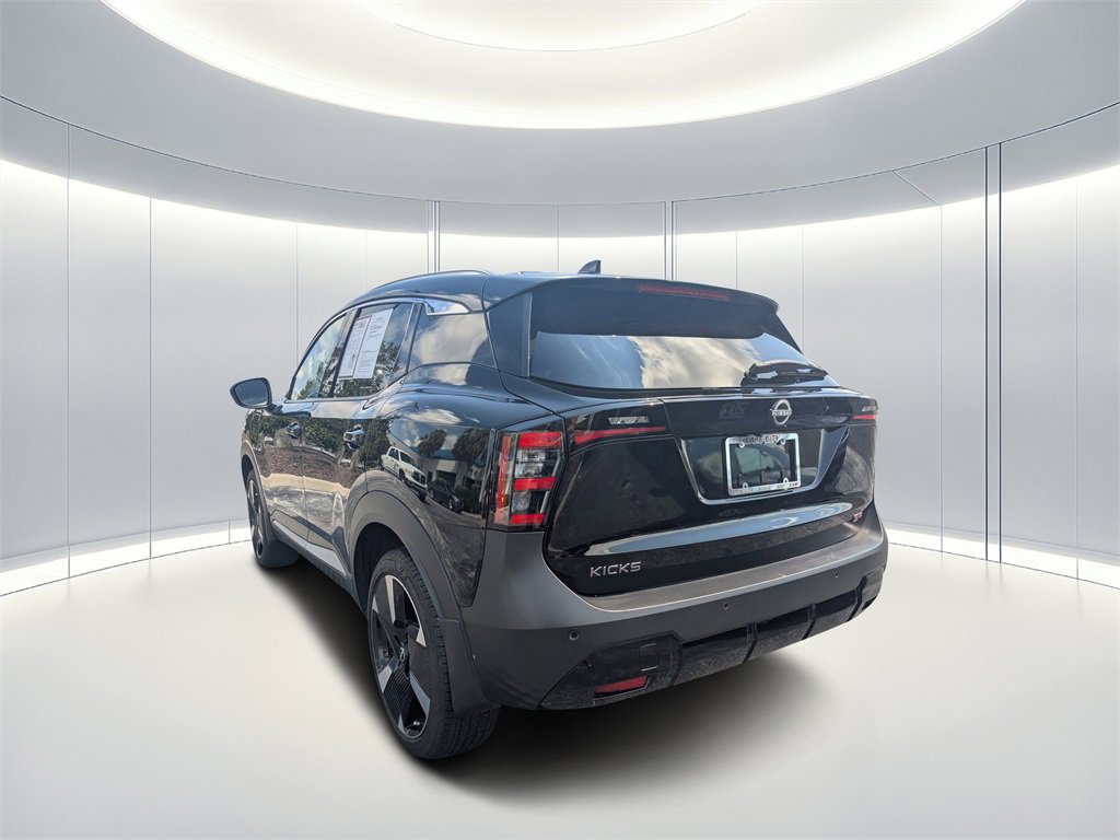 Used 2025 Nissan Kicks SR image 6