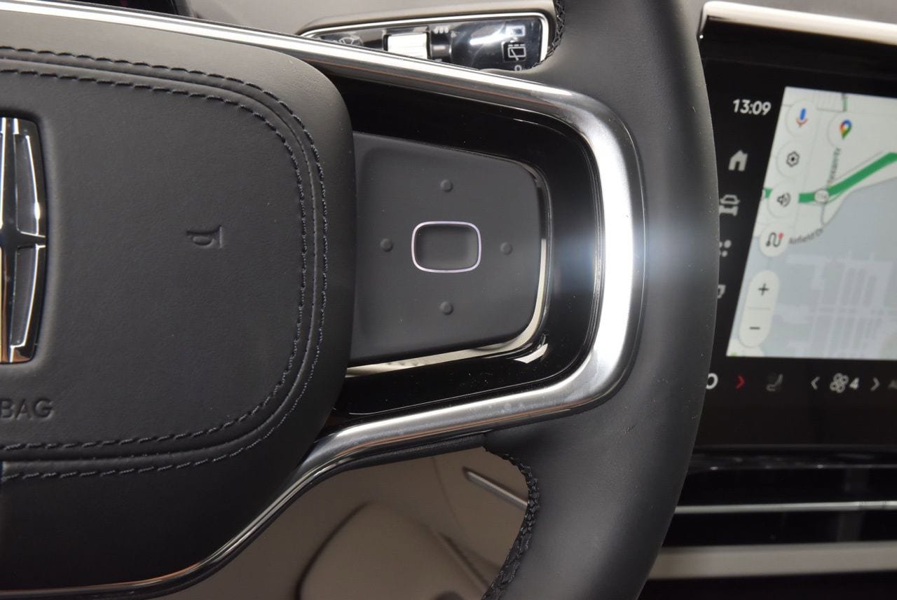 New 2026 Lincoln Nautilus Premier AWD/4WD image 31
