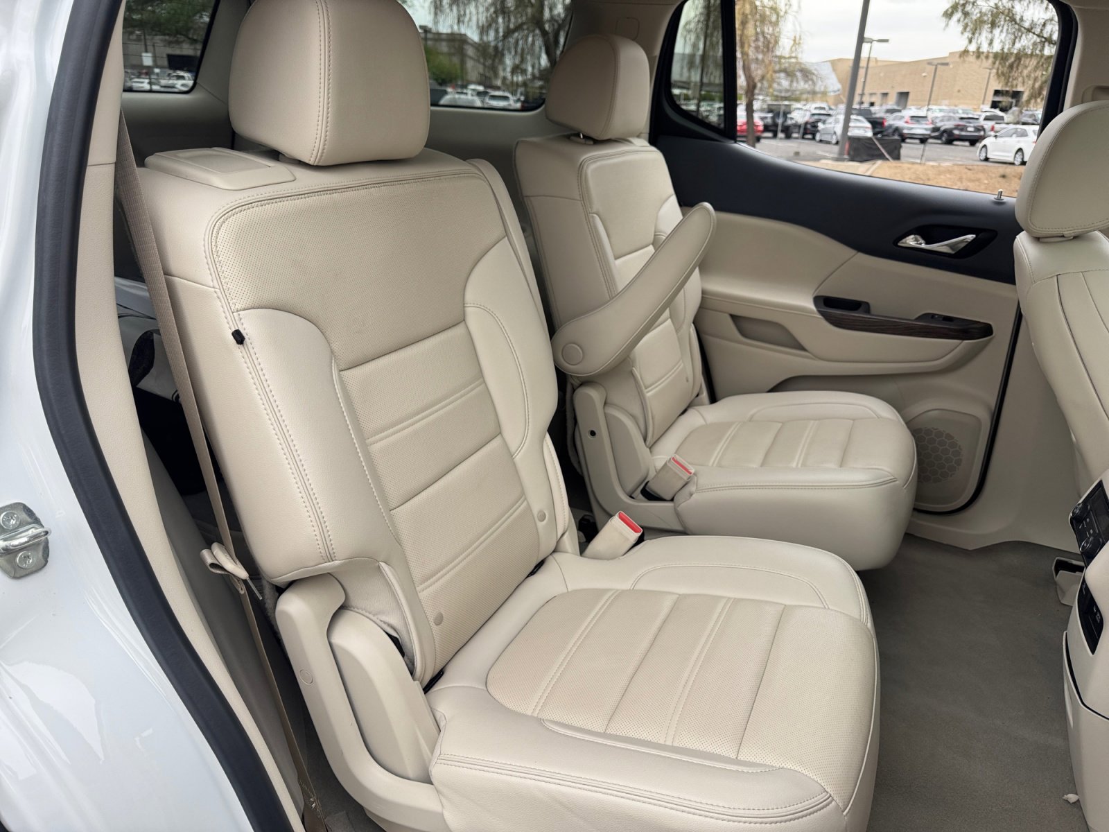 Used 2021 GMC Acadia Denali w/ Denali Ultimate Package AWD/4WD image 18