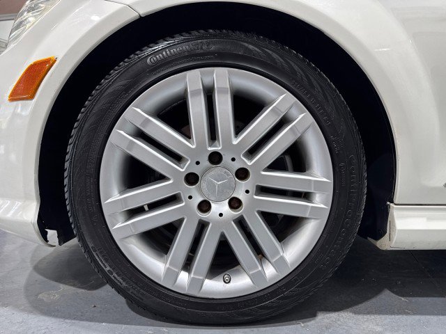 Used 2008 Mercedes-Benz C 300 Sedan image 15