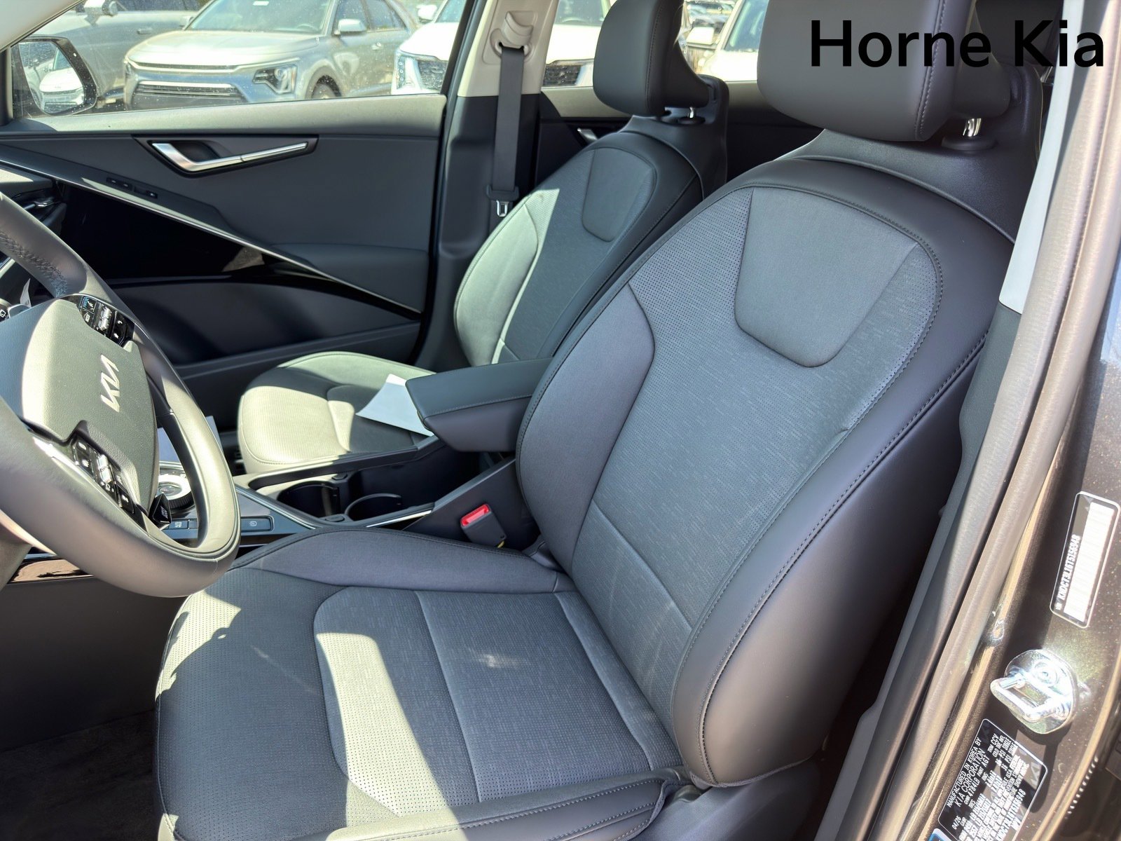 New 2026 Kia Niro Wave FWD image 10