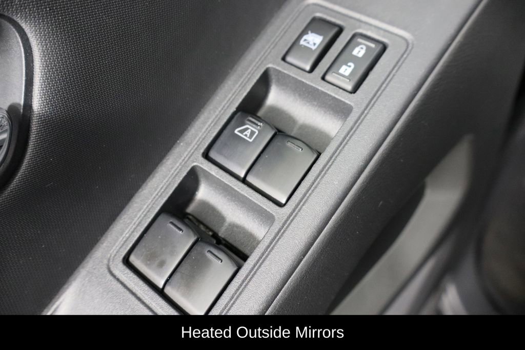 Used 2022 Nissan Frontier SV image 22