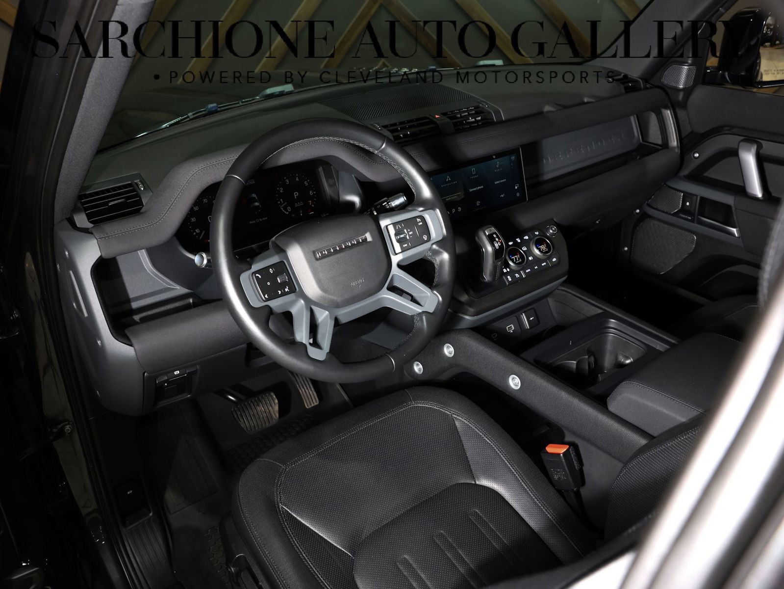 Used 2022 Land Rover Defender 90 X-Dynamic S image 33