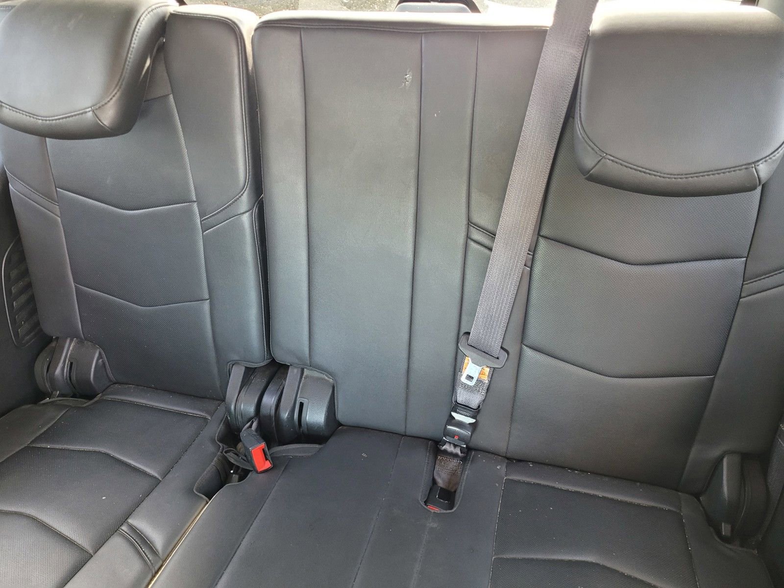 Used 2017 Cadillac Escalade Luxury AWD/4WD image 18