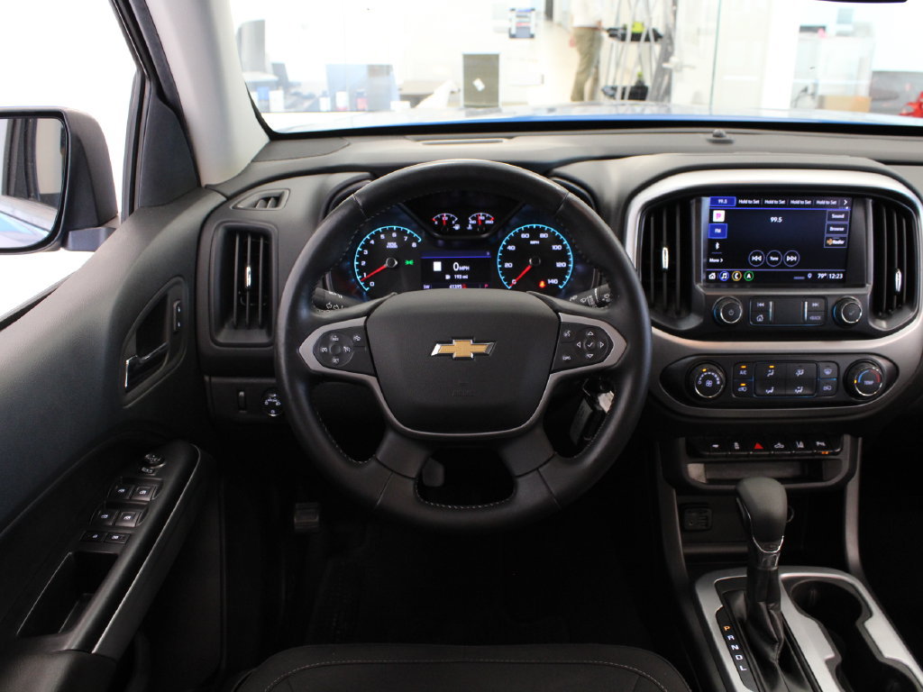Used 2022 Chevrolet Colorado LT w/ Safety Package RWD image 17