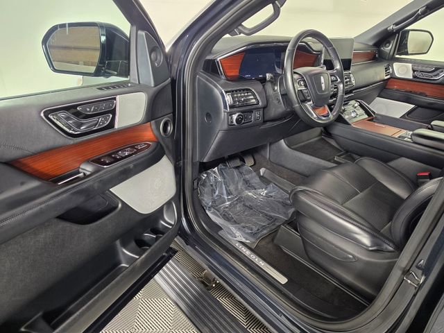 Certified 2021 Lincoln Navigator Reserve w/ Luxury Package AWD/4WD image 22