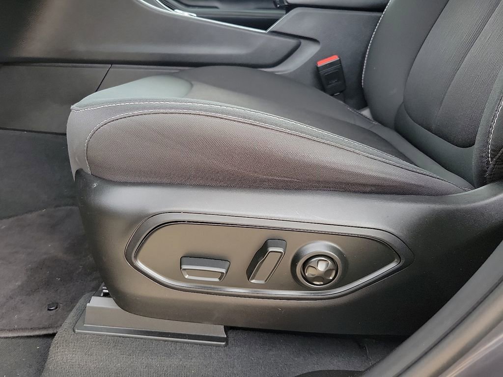 Used 2024 Jeep Grand Cherokee L Laredo image 13