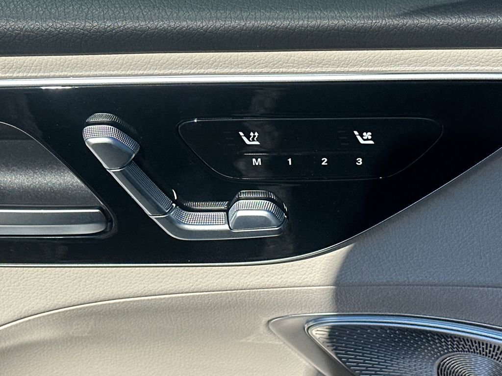 New 2026 Mercedes-Benz C 300 4MATIC Sedan image 11