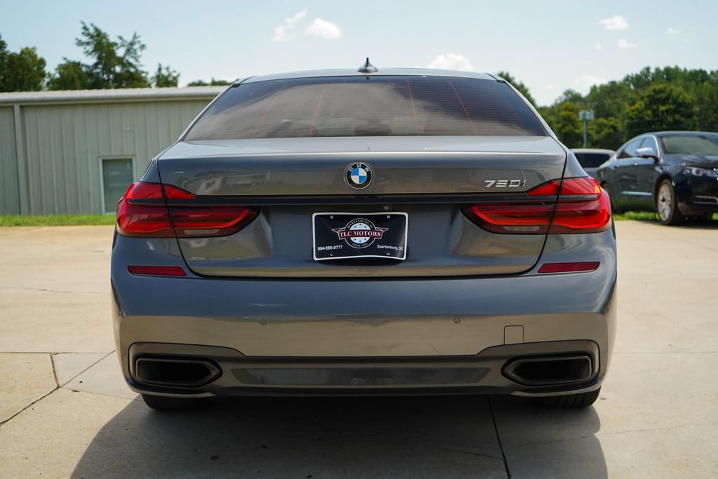 Used 2019 BMW 750i w/ Executive Package RWD image 20