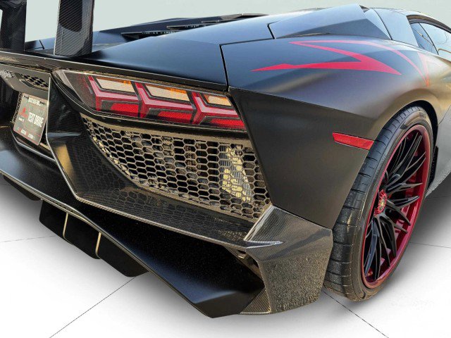 Used 2017 Lamborghini Aventador LP 750-4 Superveloce image 19