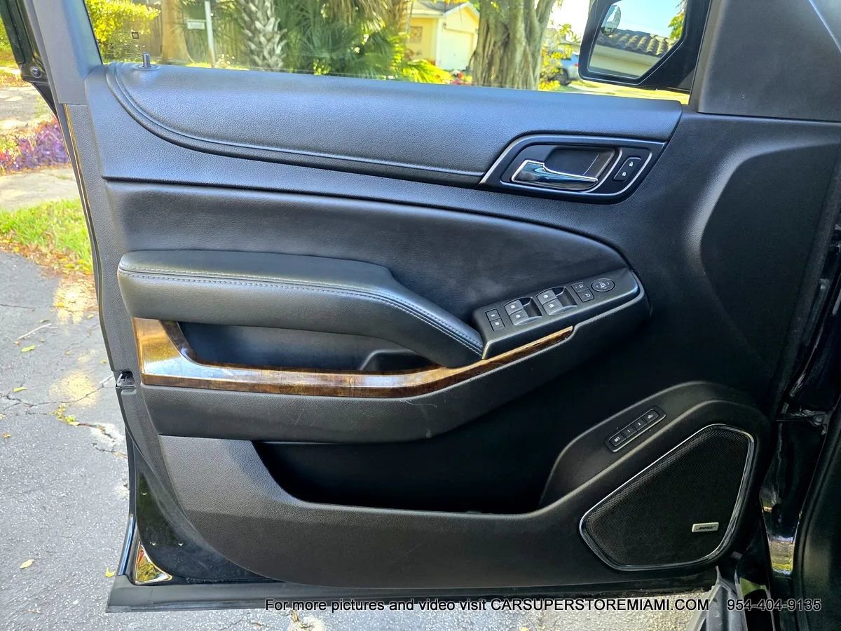Used 2018 Chevrolet Suburban LT RWD image 29
