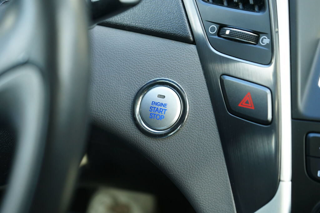 Used 2013 Hyundai Sonata Limited FWD image 24