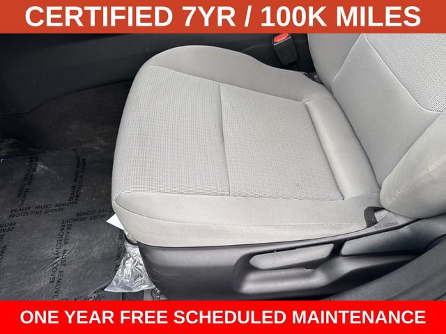 Used 2024 Toyota Prius LE FWD image 15