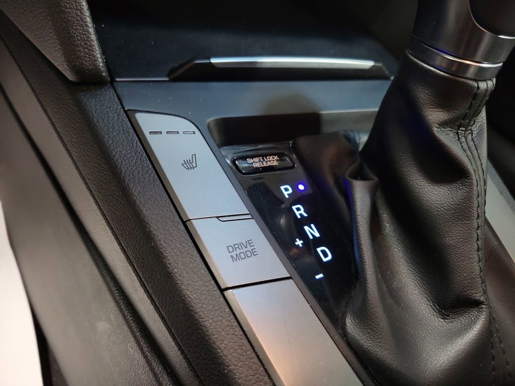 Used 2017 Hyundai Elantra Value Edition FWD image 15